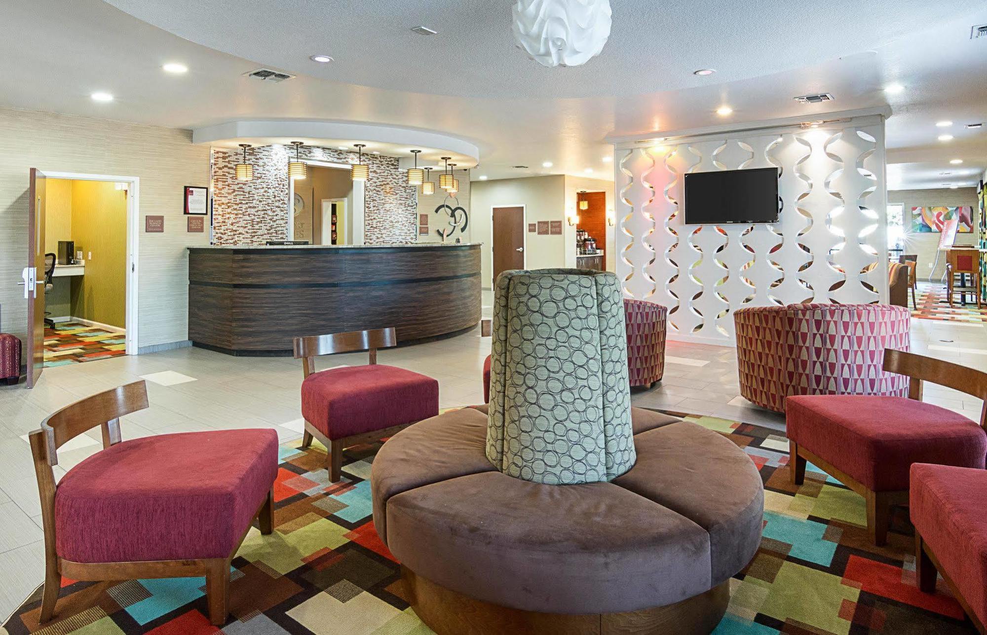Comfort Suites Накітош Екстер'єр фото